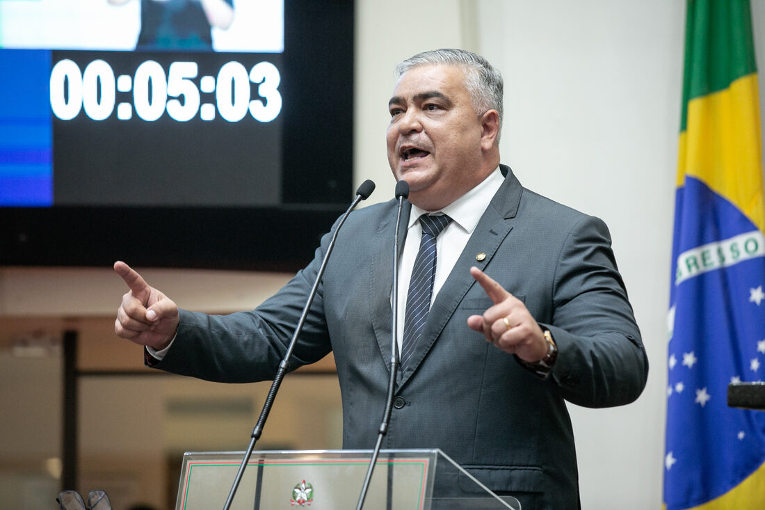 Sargento Lima na tribuna